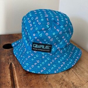 qwave reversible bucket hat child one size fits most